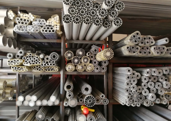 铝材挤压工厂要引进先进的生产技术